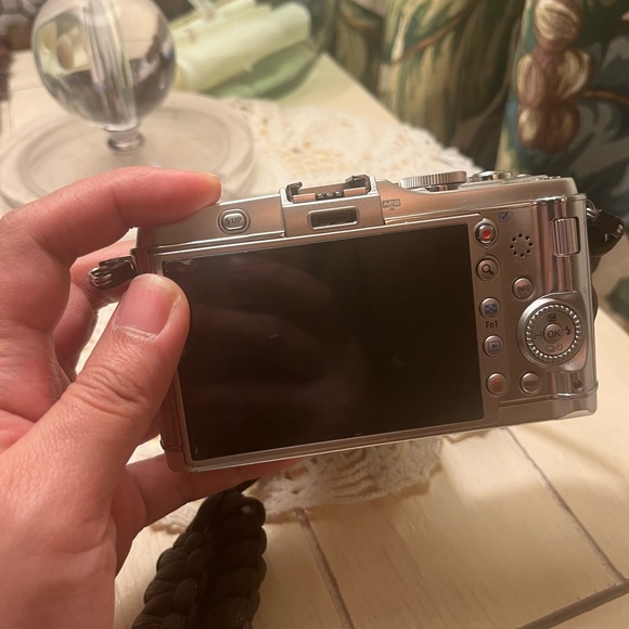 **SOLD** Olympus Pen EP3 with 40-150mm lens - Picture 3 of 4